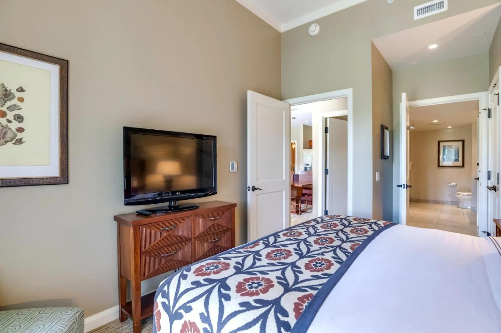 Honua Kai Konea: Family-Friendly Resort with Pool Access and Car Rental Kaanapali
