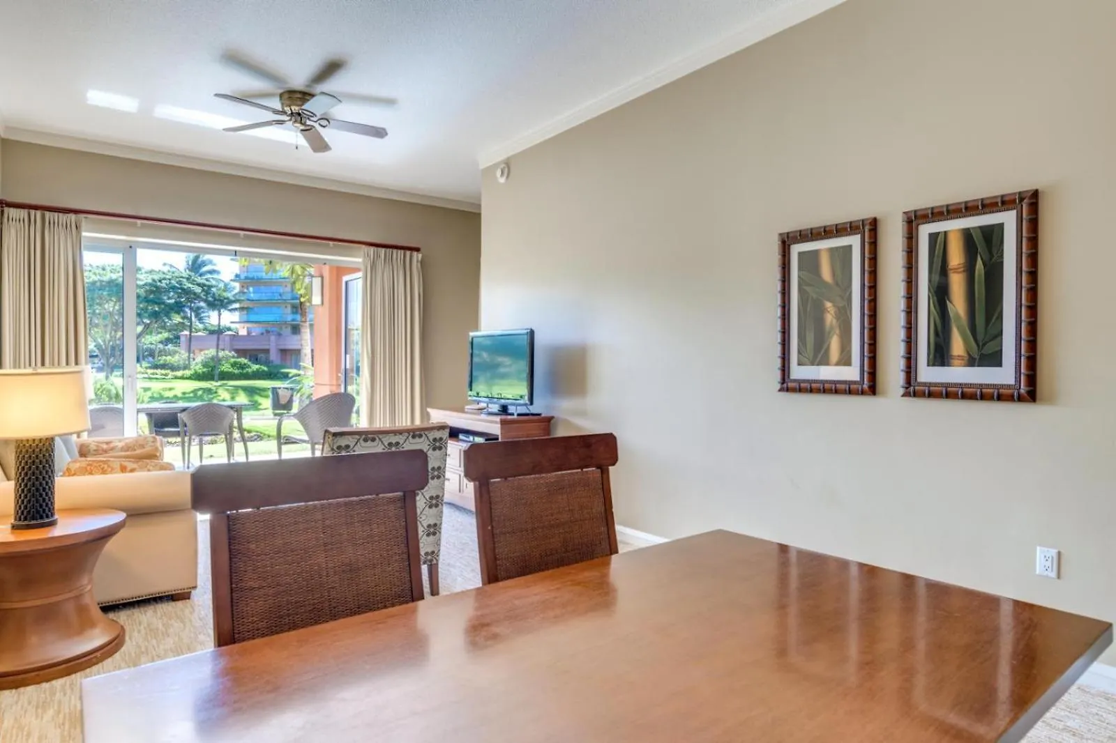 Honua Kai Konea: Family-Friendly Resort with Pool Access and Car Rental Kaanapali Apartment